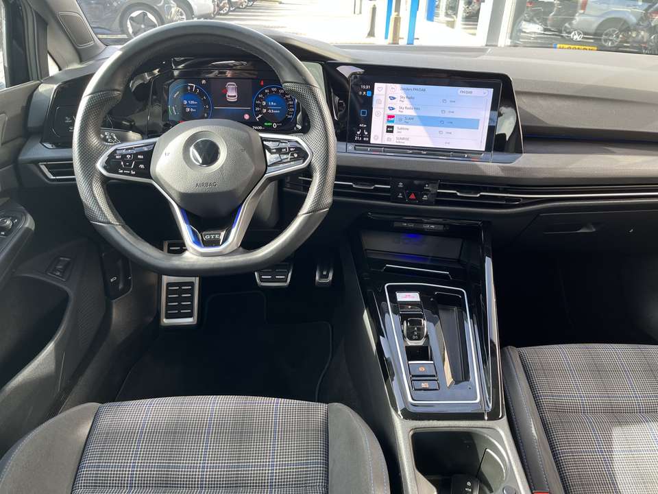 Volkswagen Golf GTE - Imagem 7