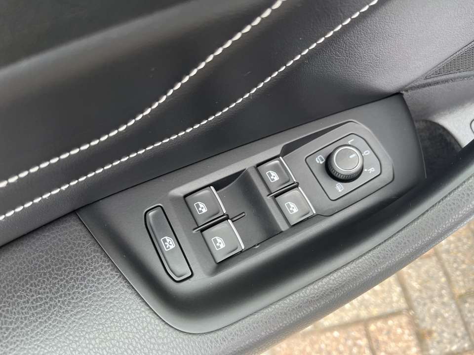 Volkswagen Passat Variant - Imagem 13