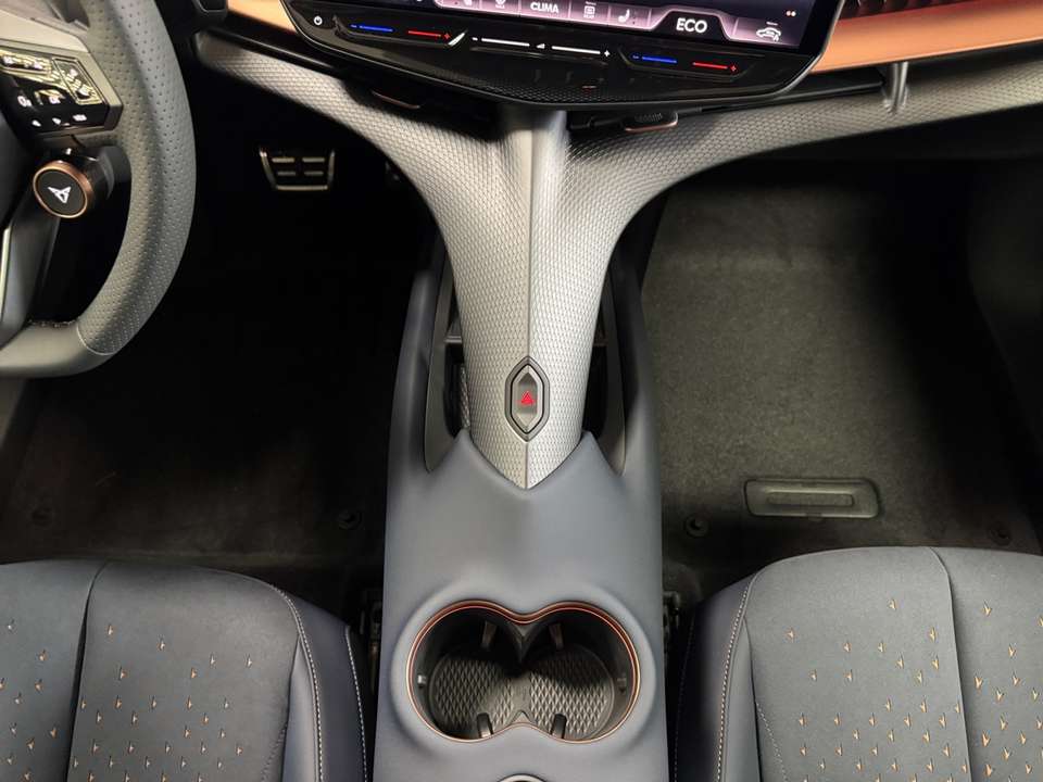 CUPRA Tavascan - Imagem 15