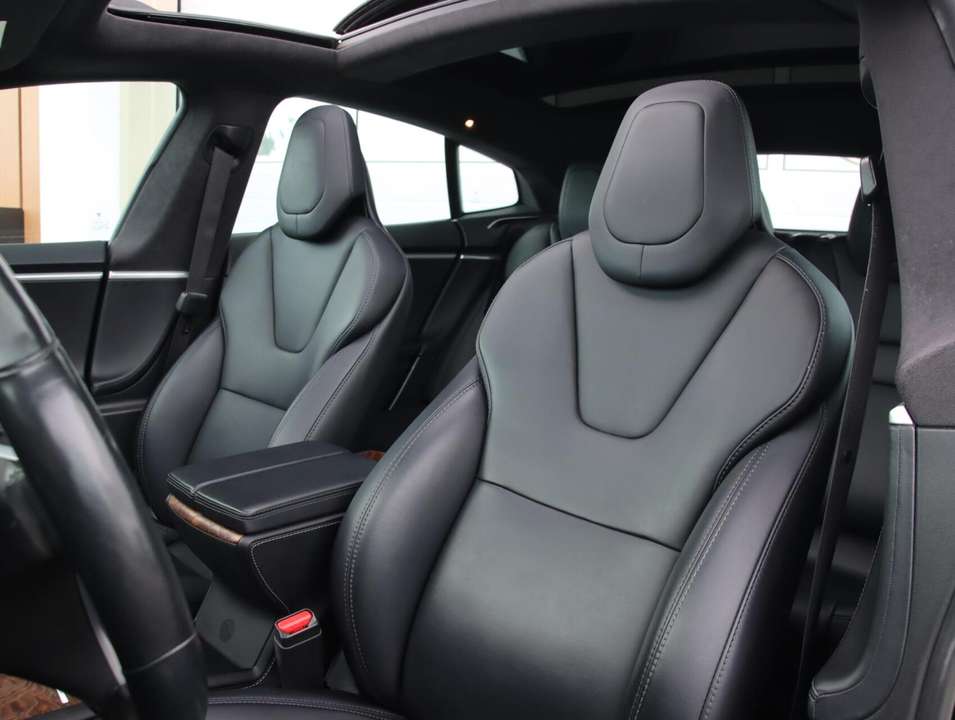 Tesla Model S - Imagem 6