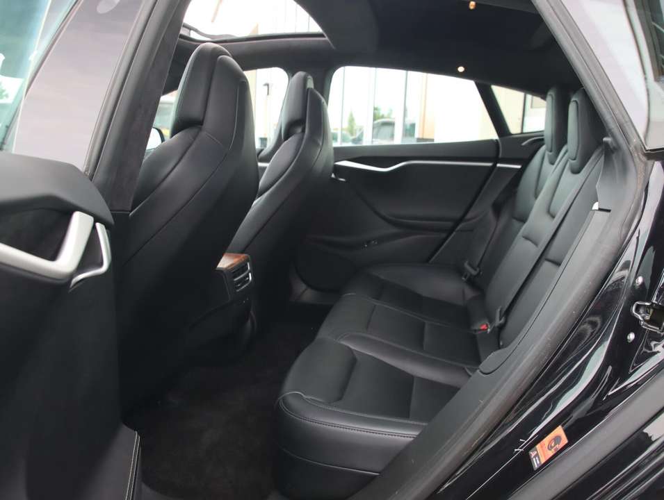 Tesla Model S - Imagem 7
