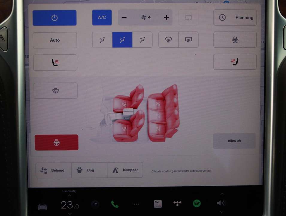 Tesla Model S - Imagem 16