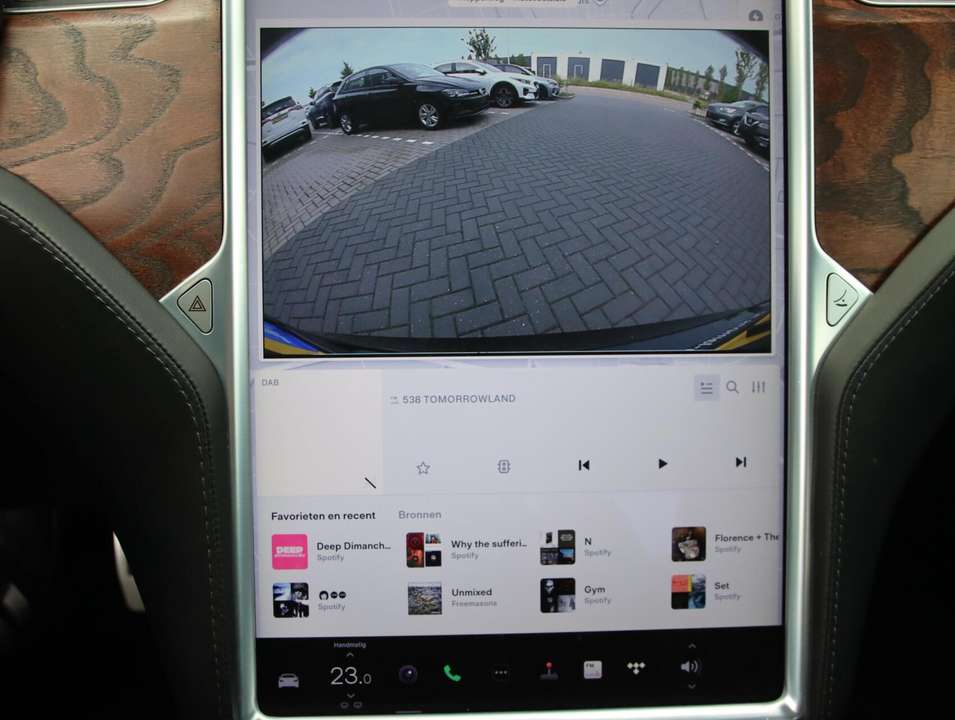 Tesla Model S - Imagem 17