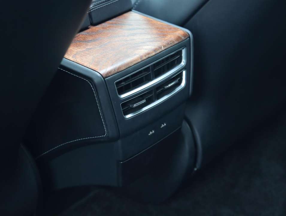 Tesla Model S - Imagem 18