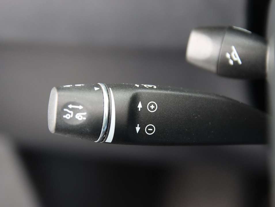 Tesla Model S - Imagem 19