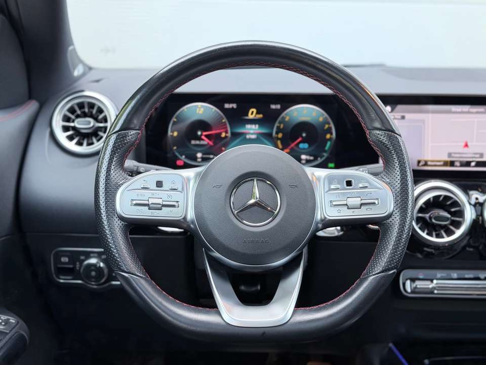 Mercedes-Benz GLA 250 - Imagem 13