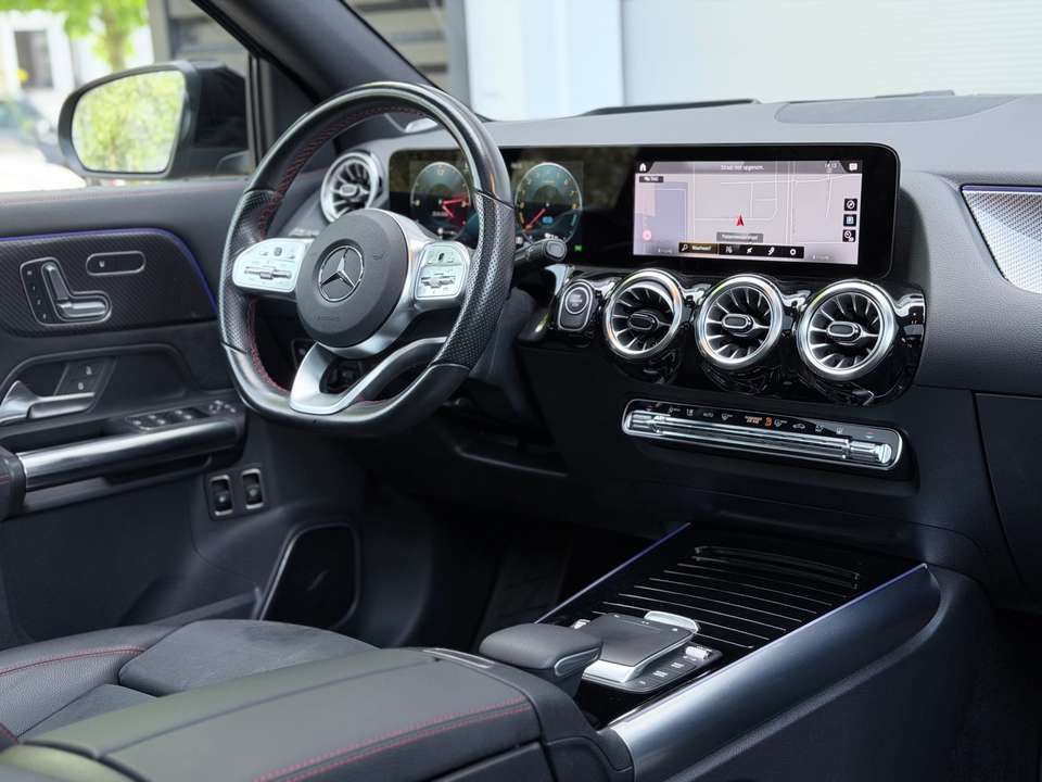 Mercedes-Benz GLA 250 - Imagem 16