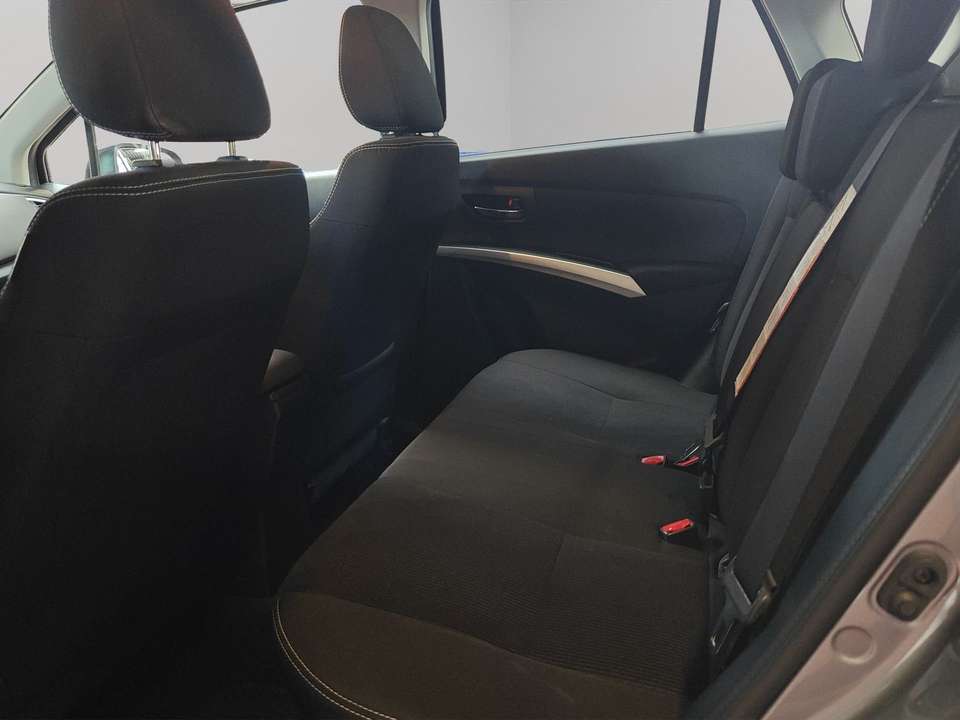 Suzuki SX4 S-Cross - Imagem 12