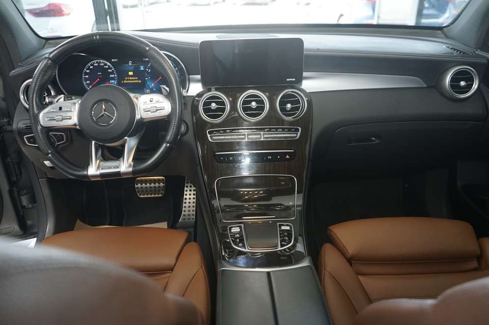 Mercedes-Benz GLC 43 AMG - Imagem 12
