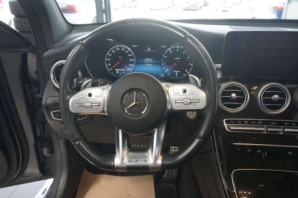 Mercedes-Benz GLC 43 AMG - Imagem 13