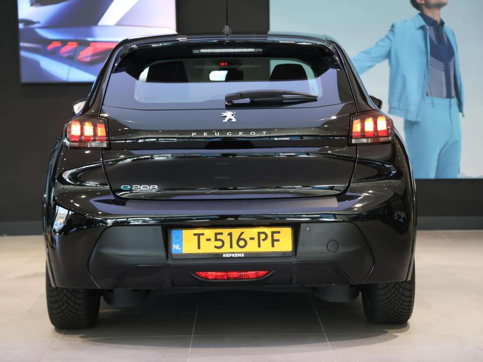 Peugeot e-208 - Imagem 8