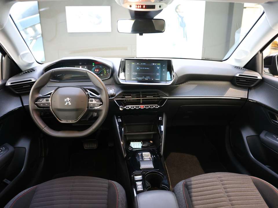 Peugeot e-208 - Imagem 13