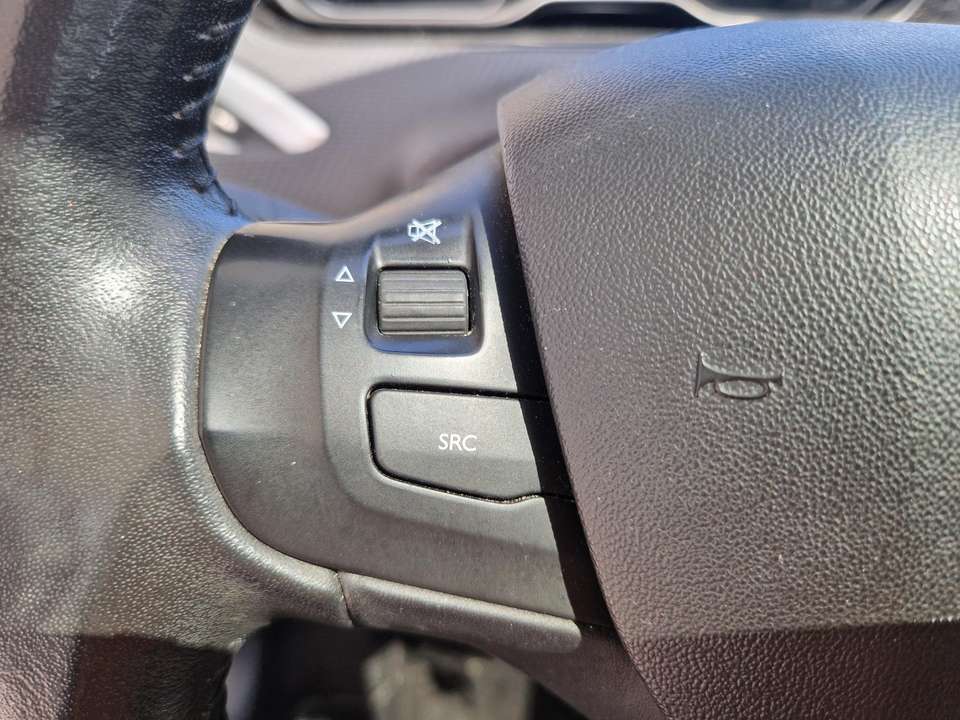 Peugeot 2008 - Imagem 11