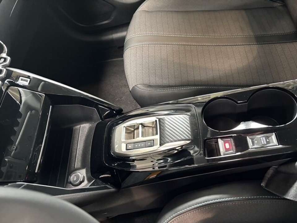 Peugeot e-208 - Imagem 12