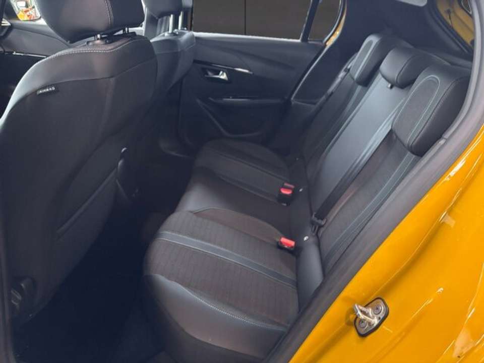 Peugeot e-208 - Imagem 13