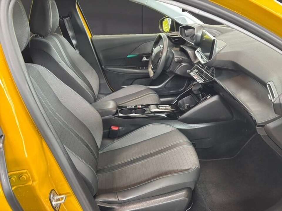 Peugeot e-208 - Imagem 15