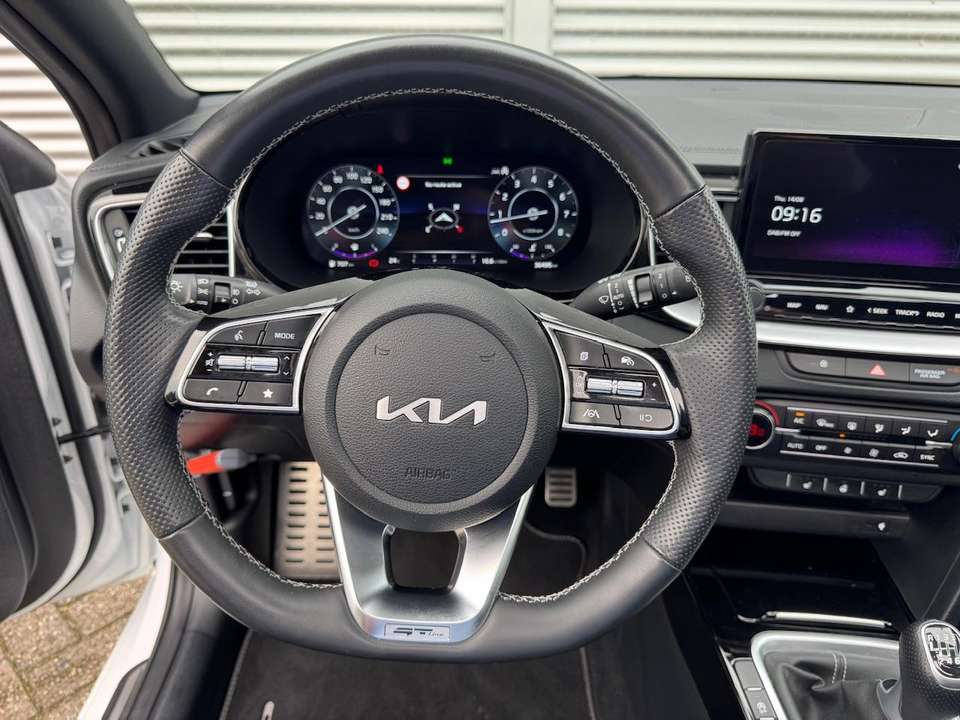 Kia Ceed SW / cee'd SW - Imagem 15