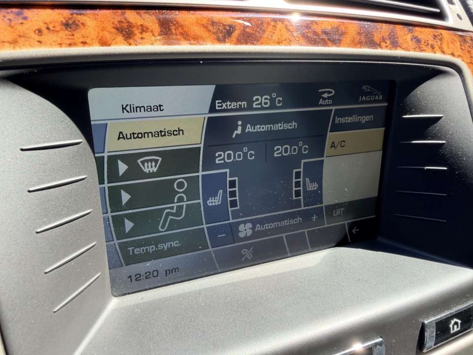 Jaguar XK - Imagem 14