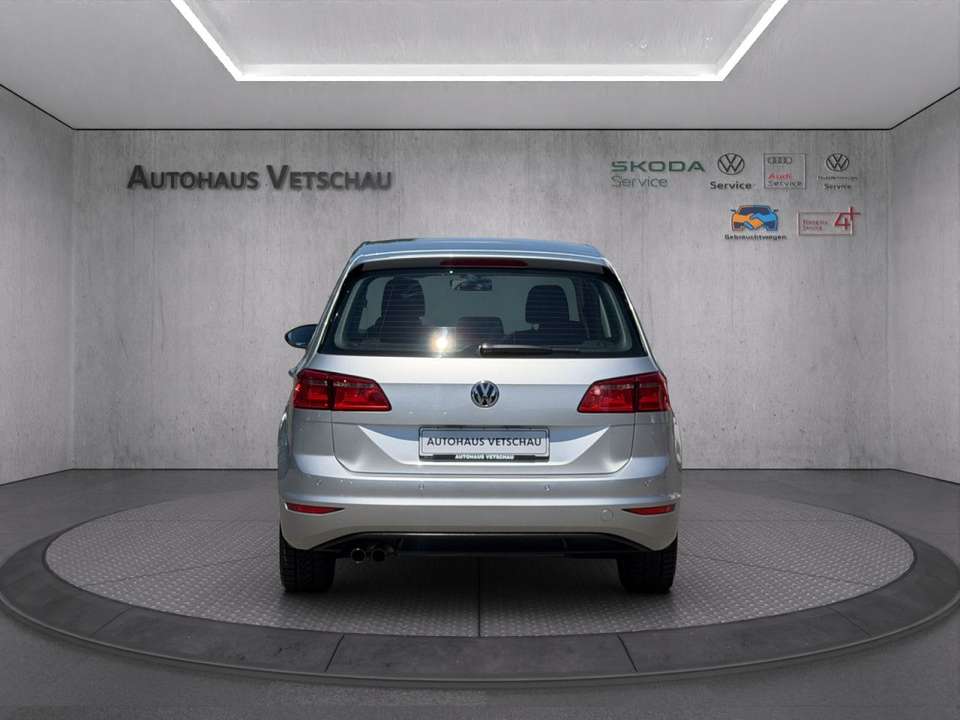 Volkswagen Golf Sportsvan - Imagem 9