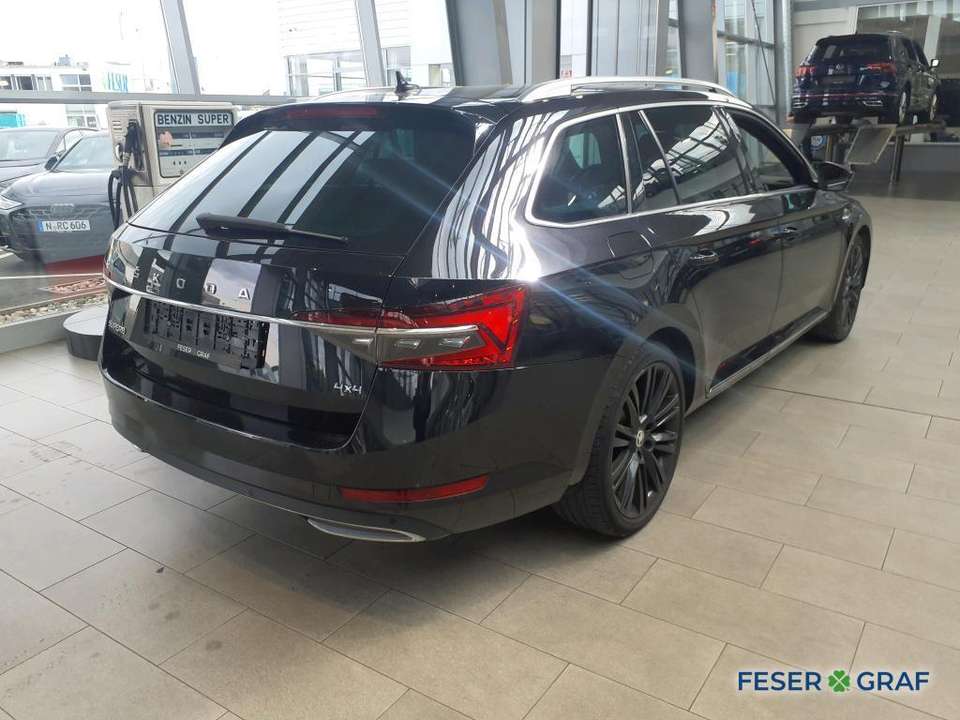 Skoda Superb - Imagem 2