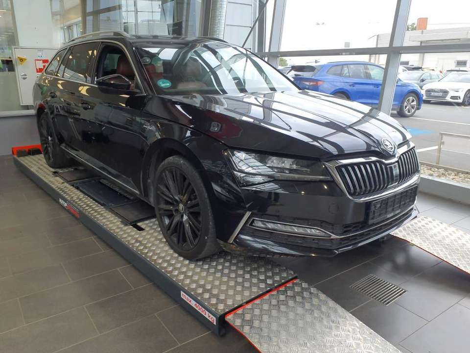 Skoda Superb - Imagem 5