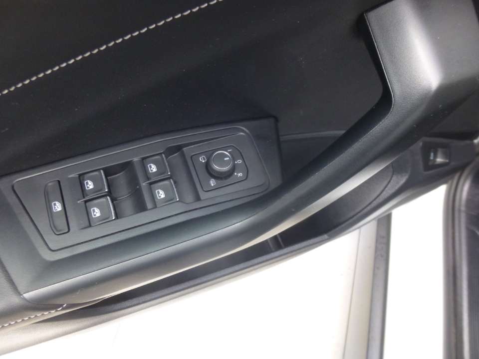 Volkswagen T-Roc - Imagem 4