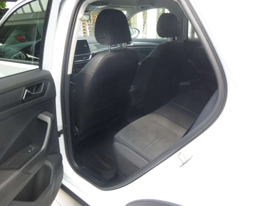 Volkswagen T-Roc - Imagem 12