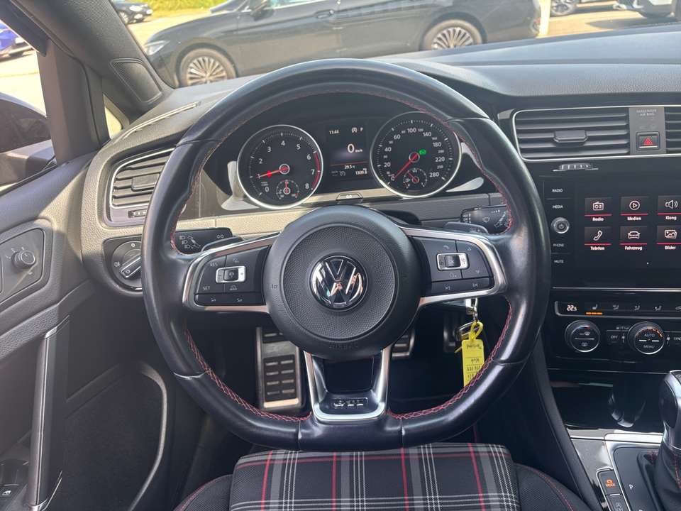 Volkswagen Golf GTI - Imagem 12