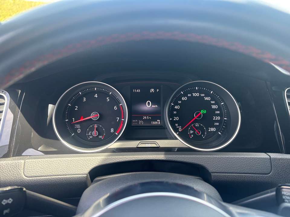 Volkswagen Golf GTI - Imagem 13