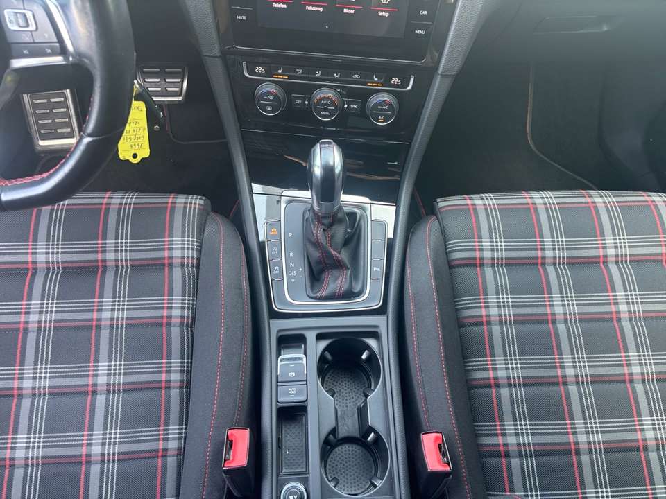 Volkswagen Golf GTI - Imagem 15