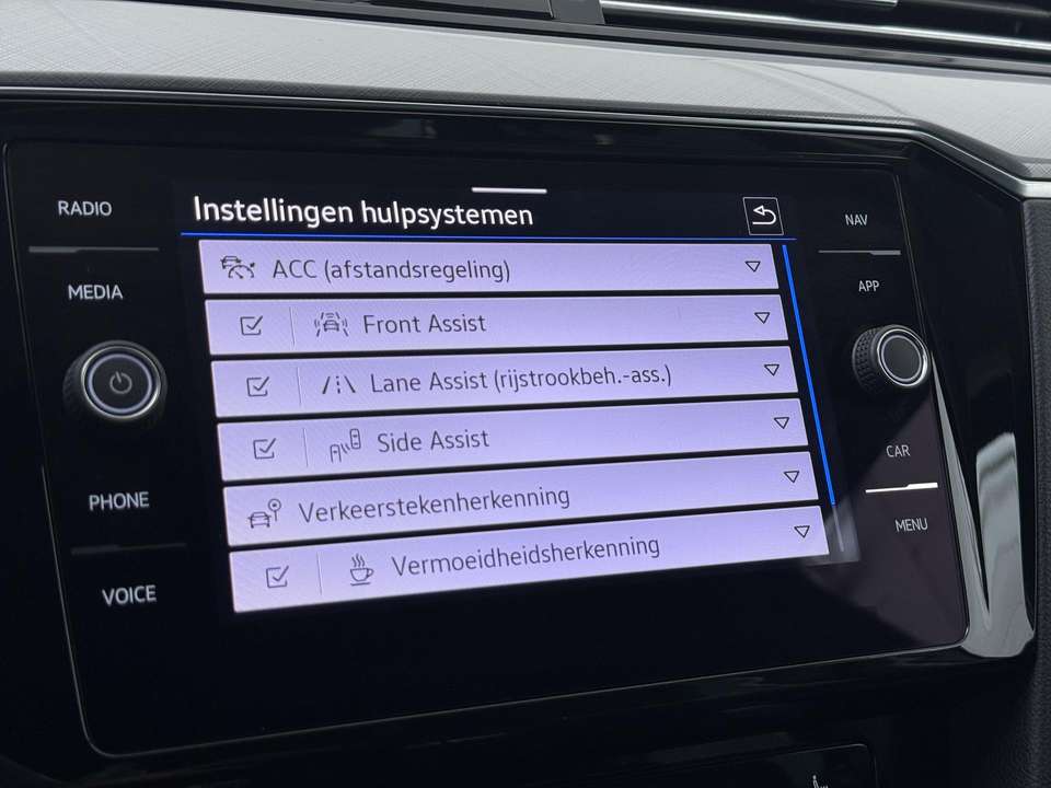 Volkswagen Passat Variant - Imagem 10