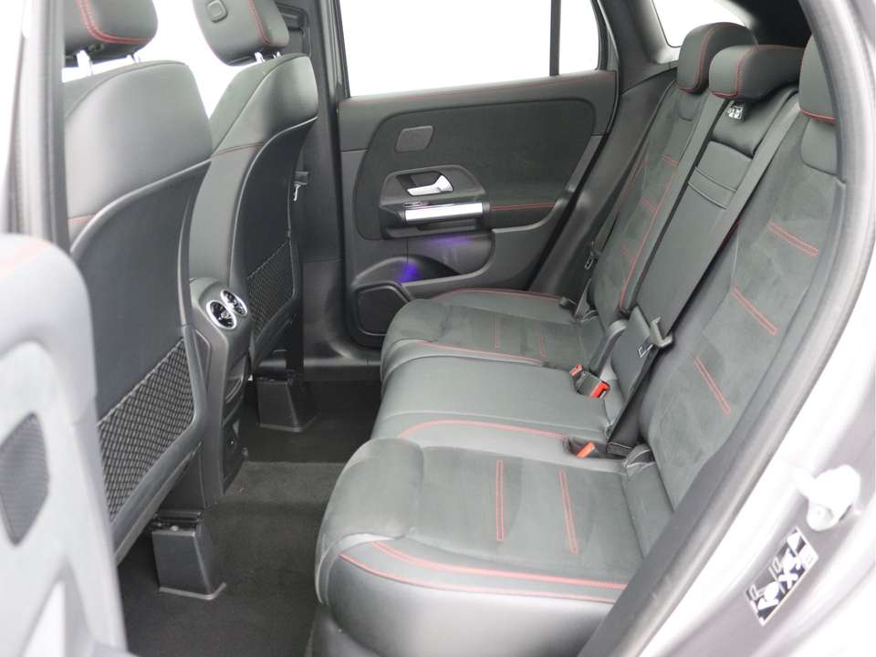 Mercedes-Benz GLA 200 - Imagem 11