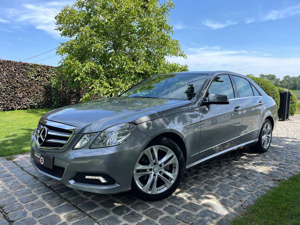 Mercedes-Benz E 200 - Imagem 1