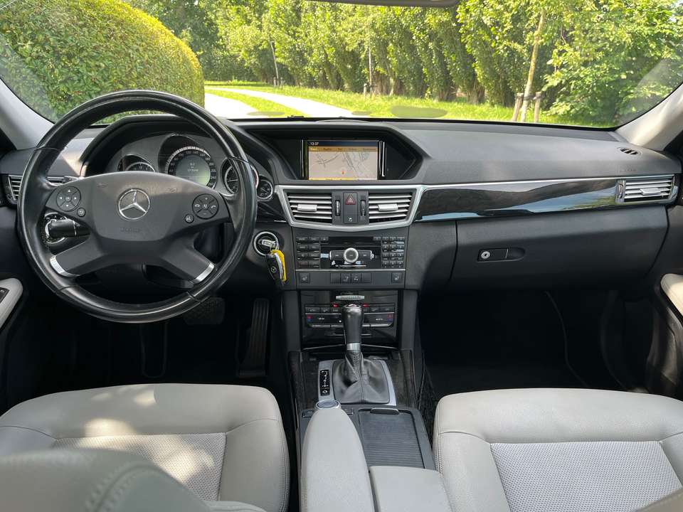 Mercedes-Benz E 200 - Imagem 2