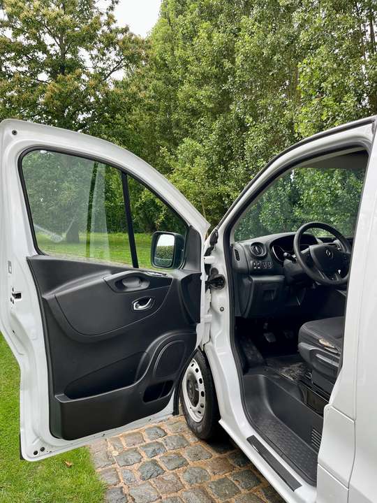 Renault Trafic - Imagem 12