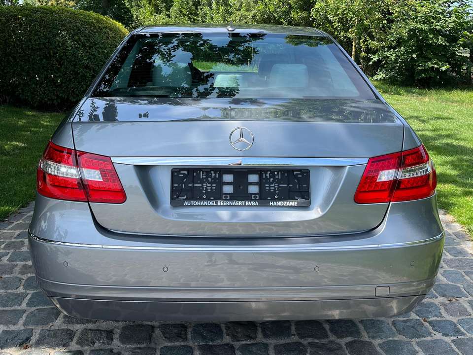 Mercedes-Benz E 200 - Imagem 6
