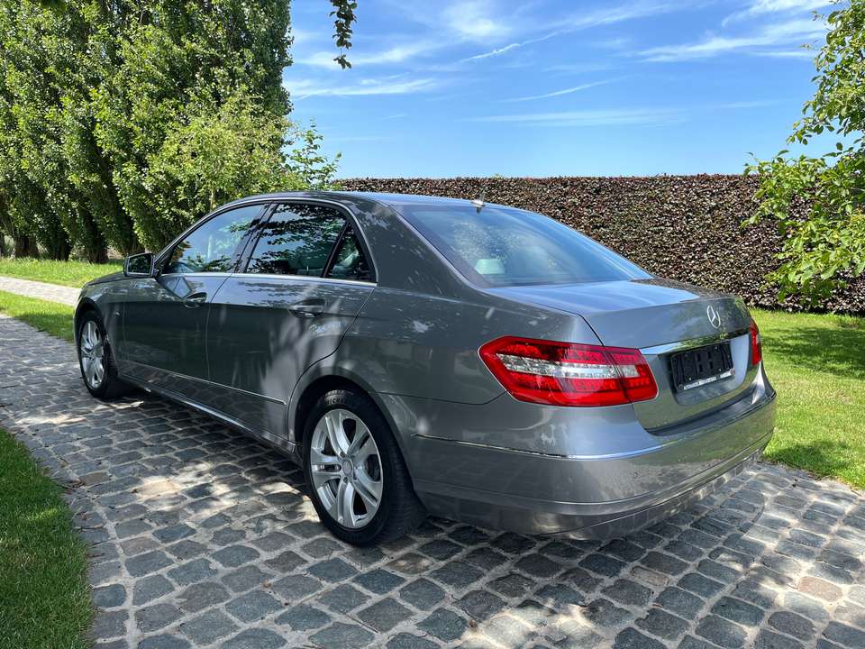 Mercedes-Benz E 200 - Imagem 7