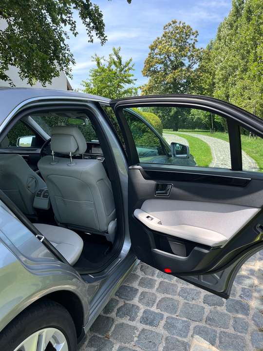 Mercedes-Benz E 200 - Imagem 9