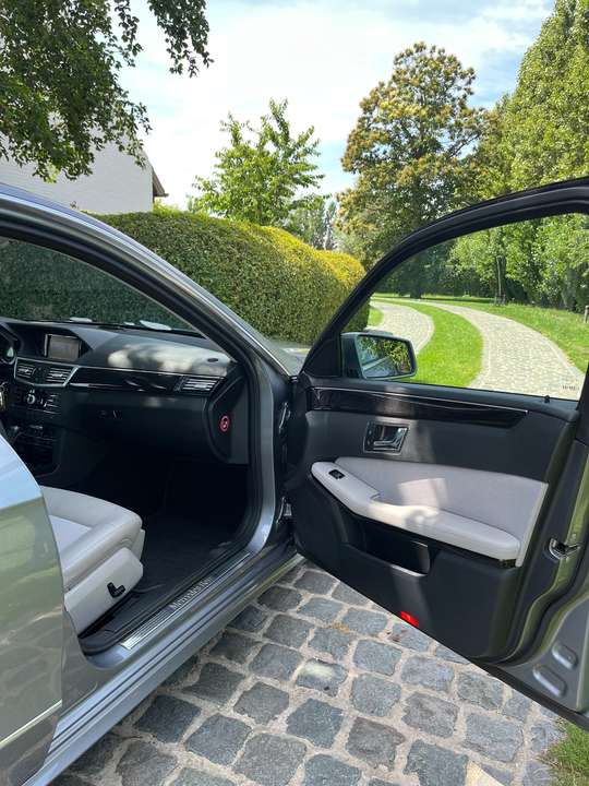 Mercedes-Benz E 200 - Imagem 11