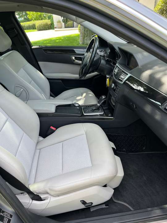 Mercedes-Benz E 200 - Imagem 12