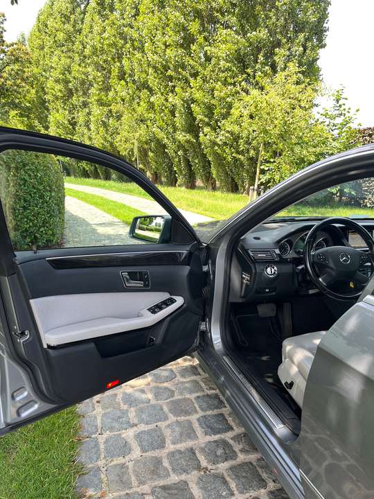 Mercedes-Benz E 200 - Imagem 15