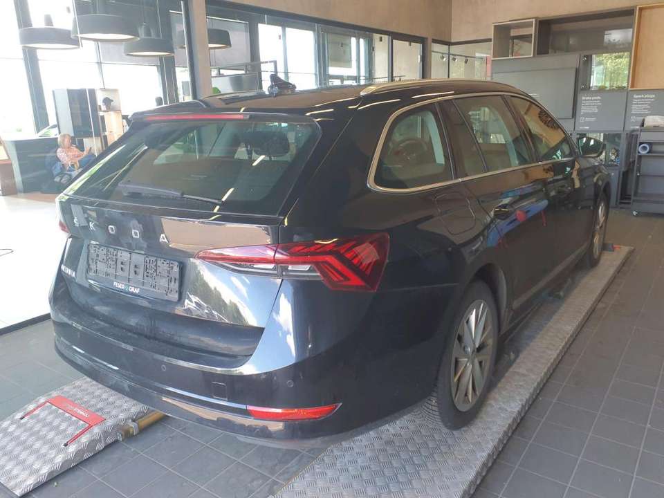 Skoda Octavia - Imagem 2