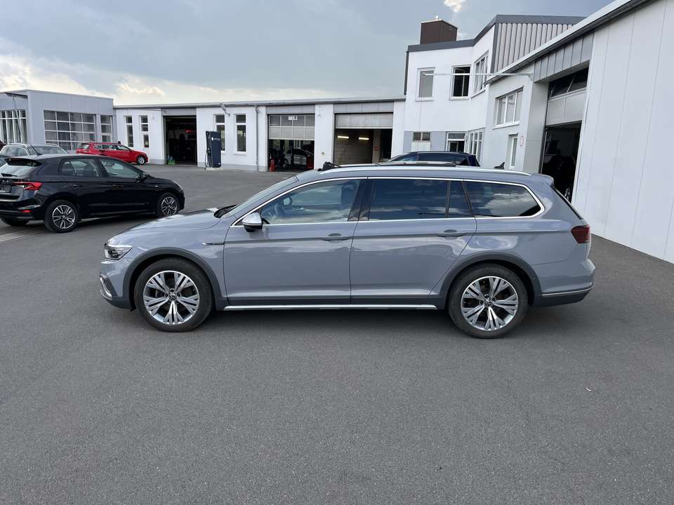 Volkswagen Passat Alltrack - Imagem 2