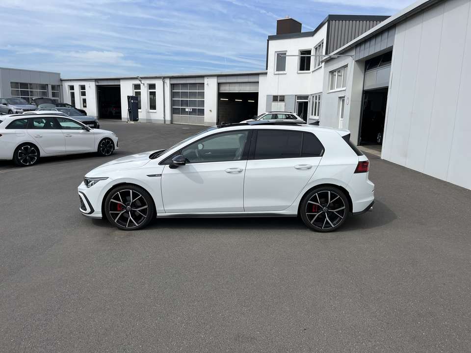 Volkswagen Golf - Imagem 2