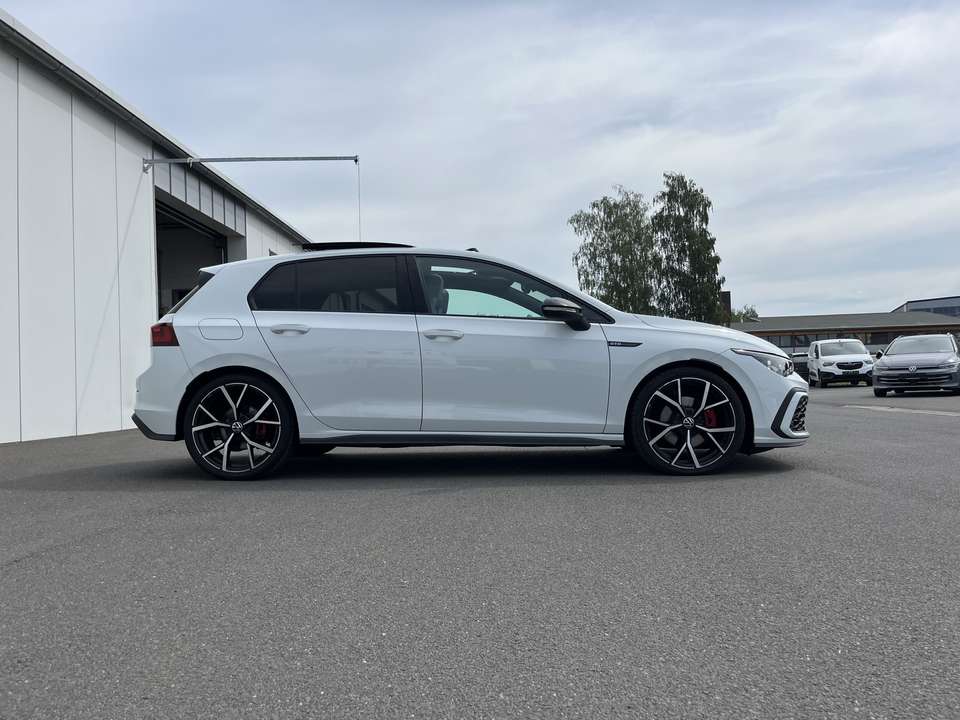 Volkswagen Golf - Imagem 4