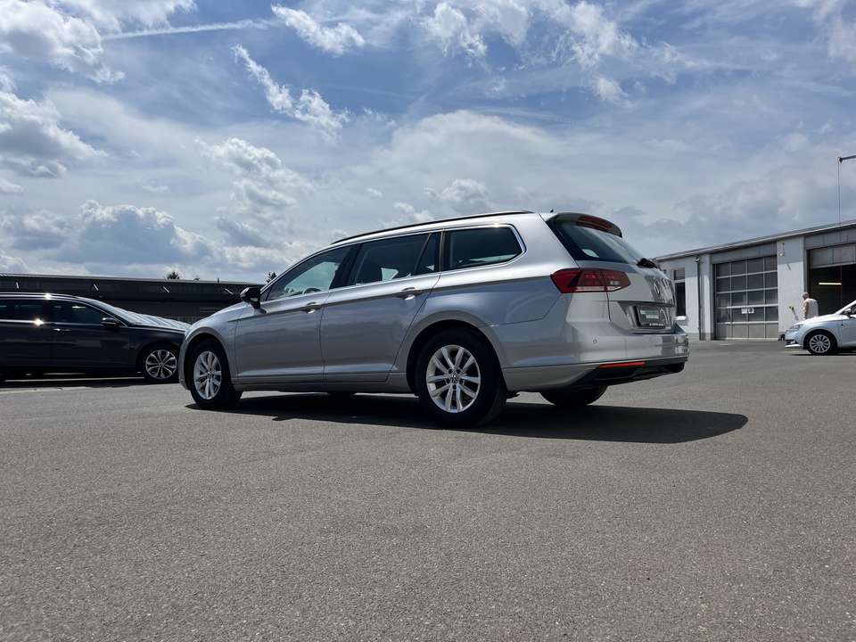 Volkswagen Passat Variant - Imagem 9