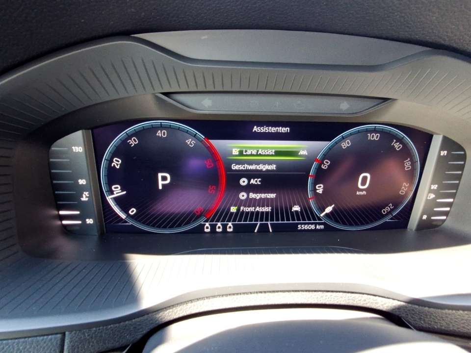 Skoda Karoq - Imagem 12
