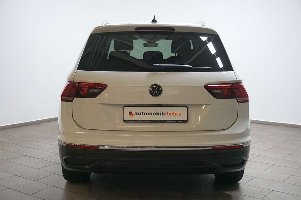 Volkswagen Tiguan Allspace - Imagem 6