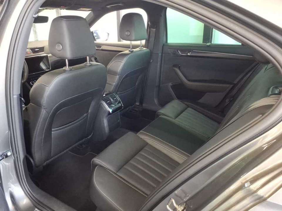 Skoda Superb - Imagem 6