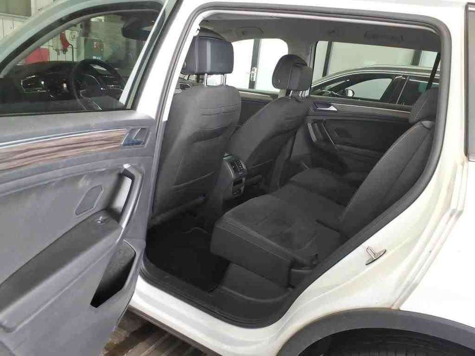 Volkswagen Tiguan Allspace - Imagem 9